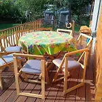 Ma-bebe Summer Playhouse - Jacuzzi, Sauna, Playground, And Woods --- 1 Or 2 Families Welcomed --- Nb-events And Outside Guests Are Not Allowed Semesterbostad Pancharevo