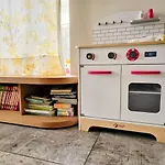 Ma-bebe Summer Playhouse - Jacuzzi, Sauna, Playground, And Woods --- 1 Or 2 Families Welcomed --- Nb-events And Outside Guests Are Not Allowed Semesterbostad *
