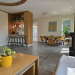 Ma-bebe Summer Playhouse - Jacuzzi, Sauna, Playground, And Woods --- 1 Or 2 Families Welcomed --- Nb-events And Outside Guests Are Not Allowed Pancharevo