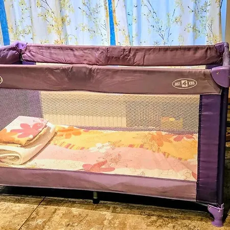 Feriehus Ma-bebe Summer Playhouse - Jacuzzi, Sauna, Playground, And Woods --- 1 Or 2 Families Welcomed --- Nb-events And Outside Guests Are Not Allowed