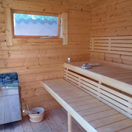 Ma-bebe Summer Playhouse - Jacuzzi, Sauna, Playground, And Woods --- 1 Or 2 Families Welcomed --- Nb-events And Outside Guests Are Not Allowed